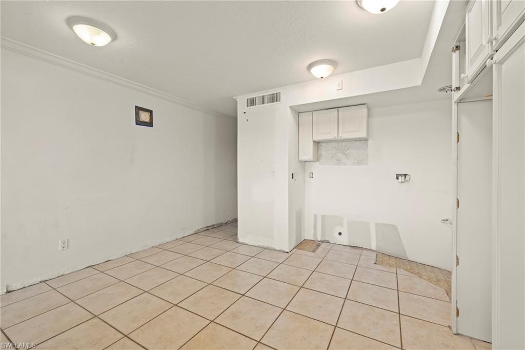 BAYSIDE VILLAS - Residential