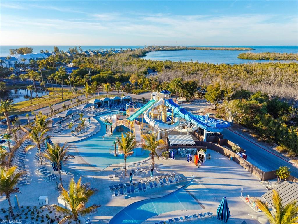 BAYSIDE VILLAS - Residential