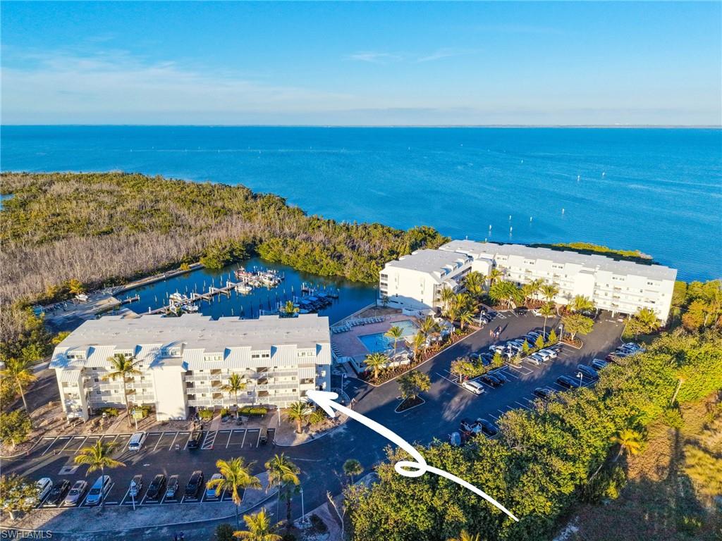 BAYSIDE VILLAS - Residential