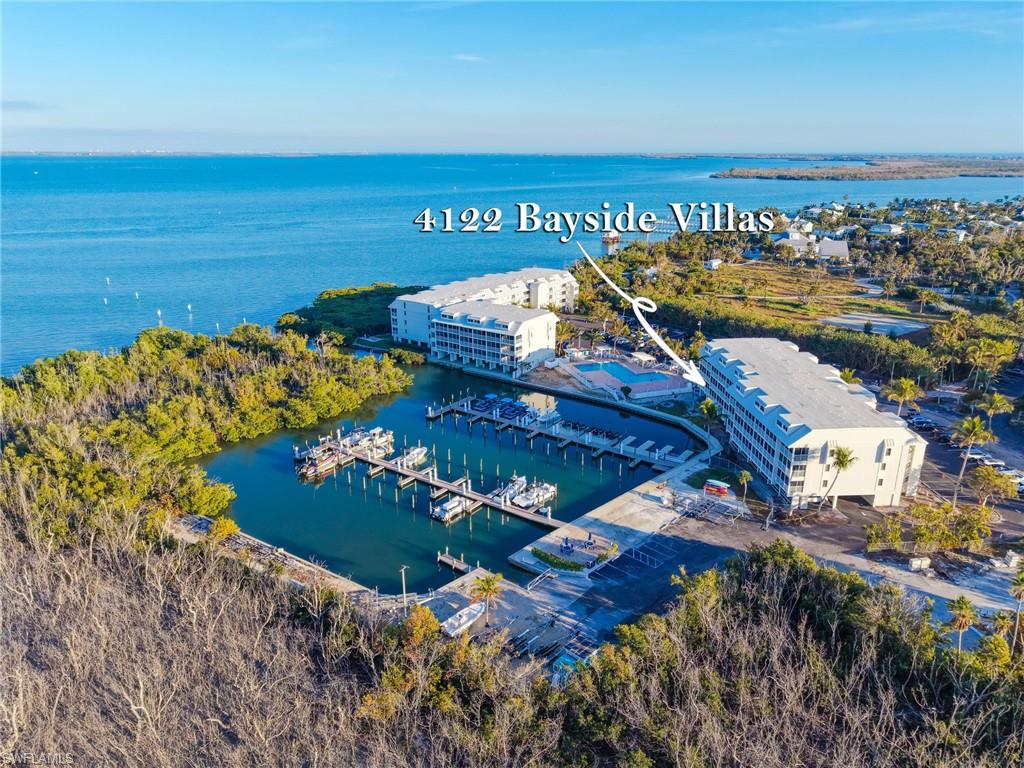 BAYSIDE VILLAS - Residential