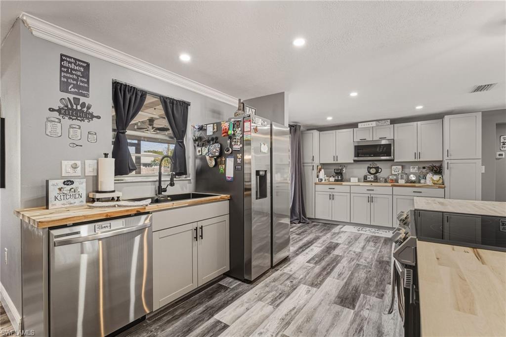 PORT CHARLOTTE - Residential