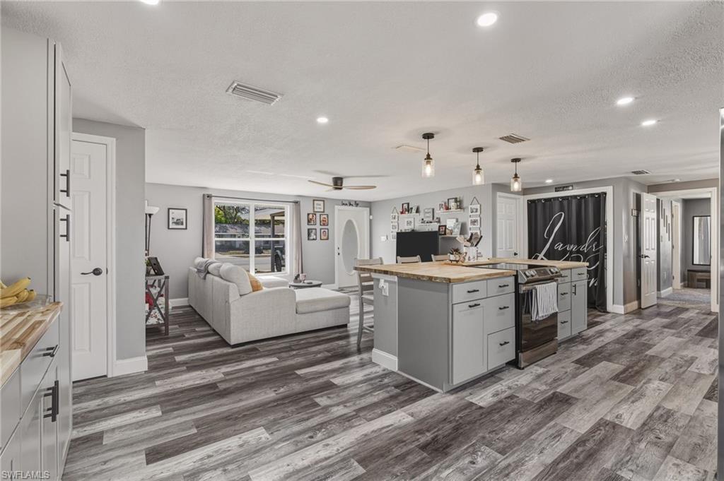 PORT CHARLOTTE - Residential