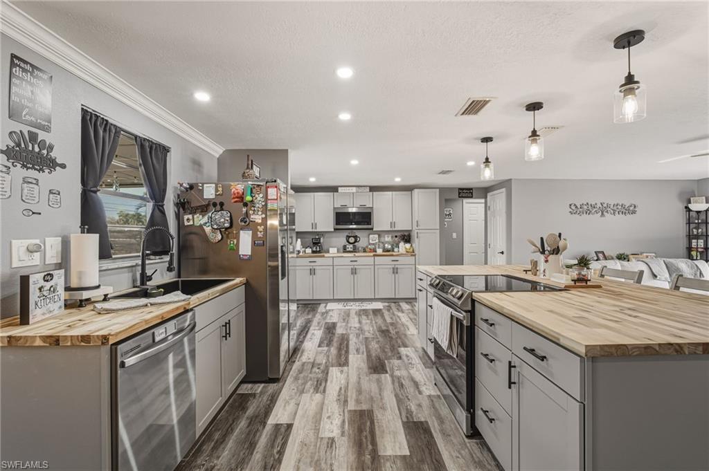 PORT CHARLOTTE - Residential