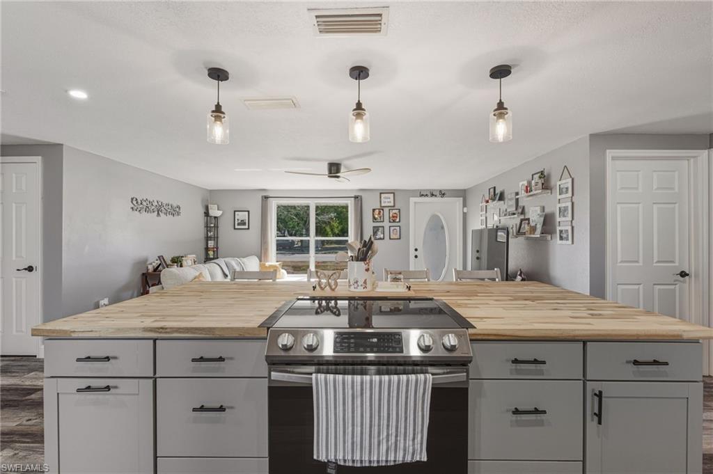 PORT CHARLOTTE - Residential