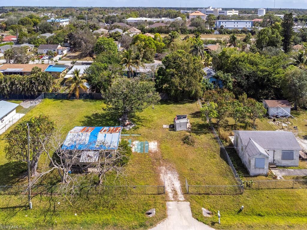 SHADOWLAWN AT NAPLES - Land