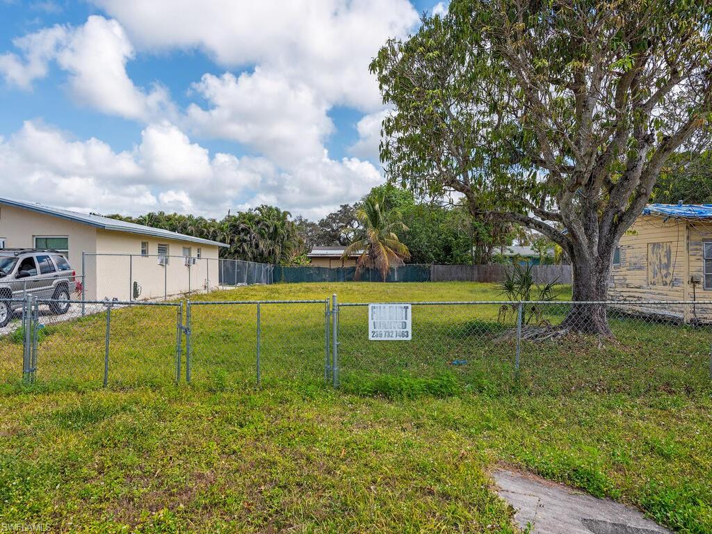 SHADOWLAWN AT NAPLES - Land