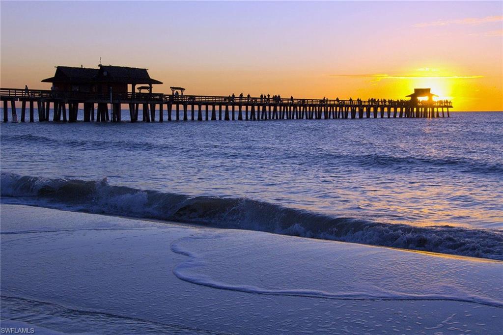 LAURENTIANS - Residential