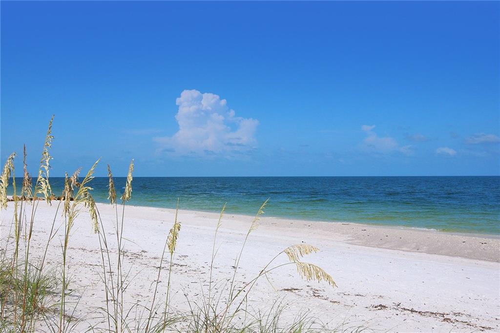 LAURENTIANS - Residential