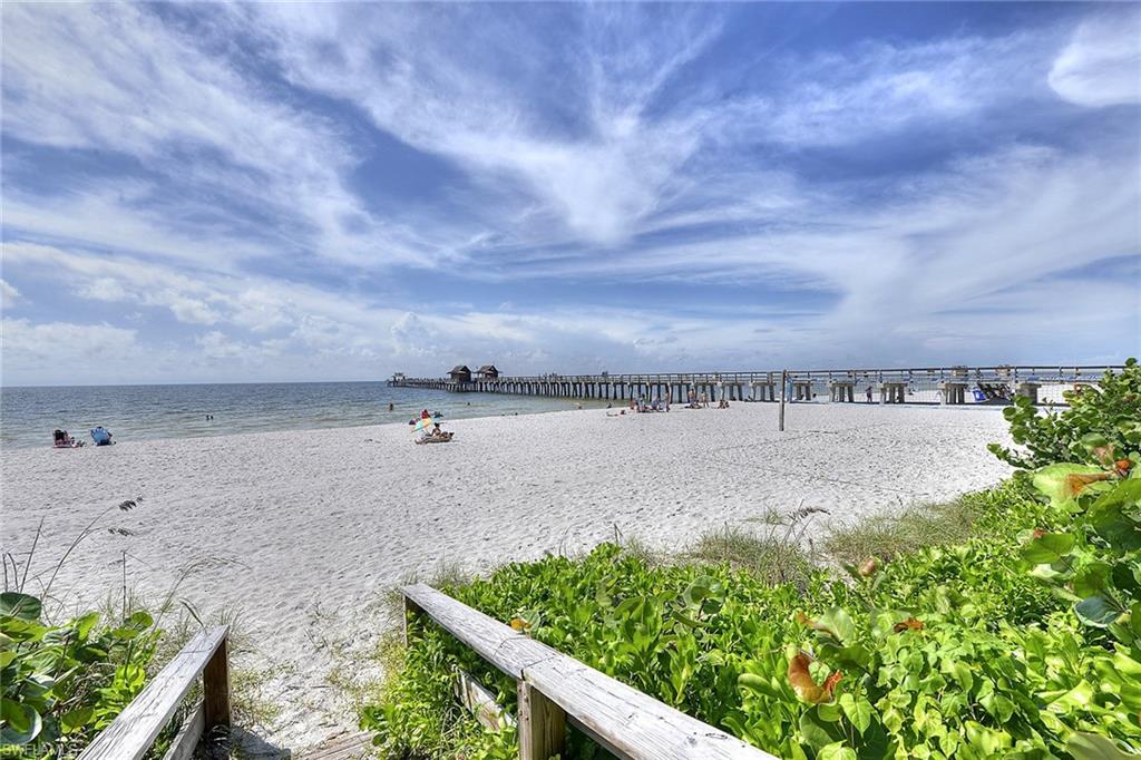 LAURENTIANS - Residential