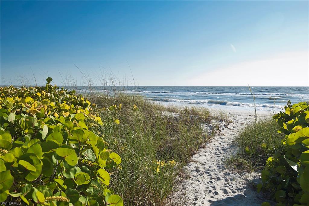 LAURENTIANS - Residential