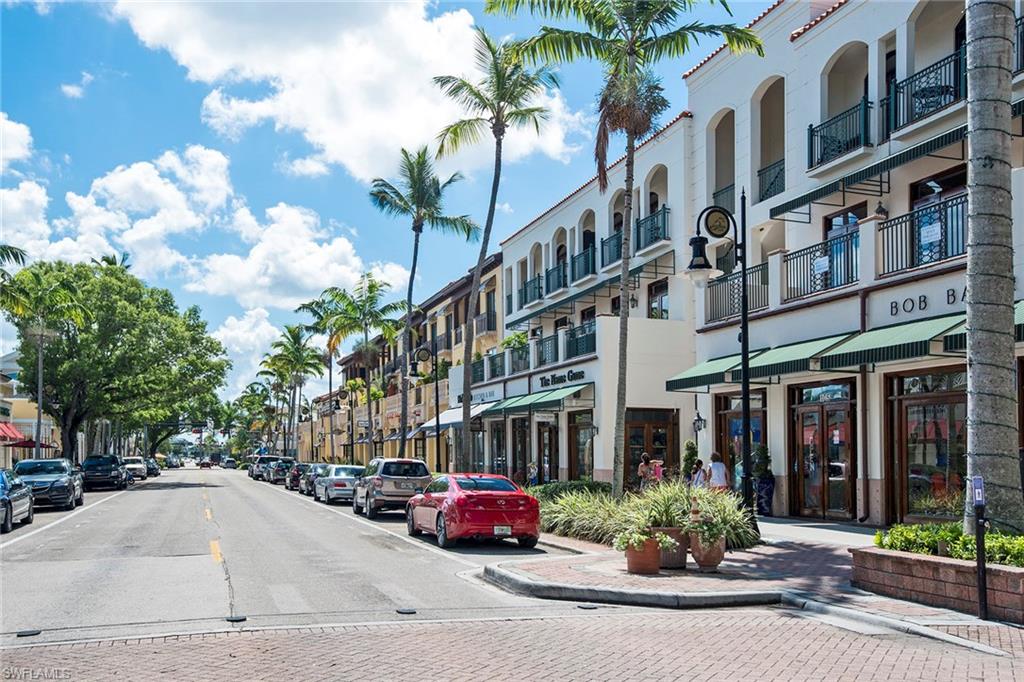 LAURENTIANS - Residential