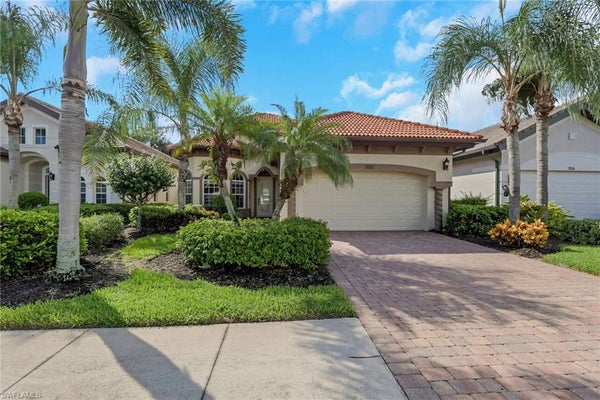 7832 VALENCIA CT, NAPLES, FL 34113 - Image b2bdeb7df9e6dd8439bbdf4b60af395b/1759094247