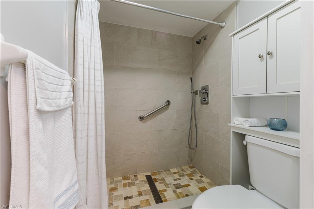 SOUTH POINTE VILLAS CONDO - Residential