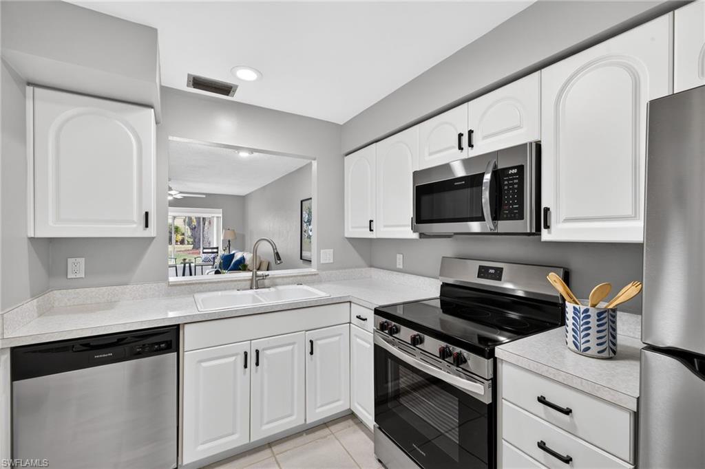 SOUTH POINTE VILLAS CONDO - Residential