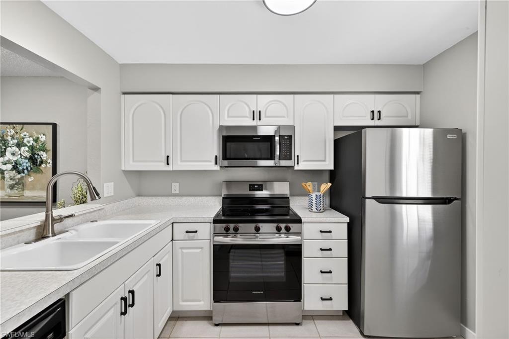 SOUTH POINTE VILLAS CONDO - Residential