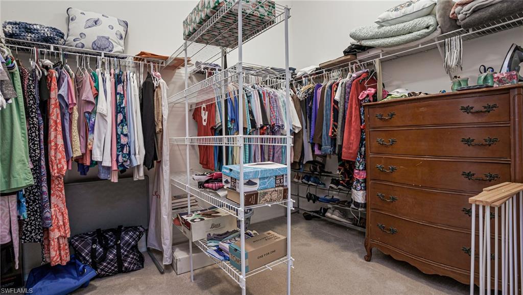 ASTON GREENS - Residential