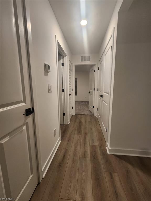 MIRROR LAKES - Residential Lease