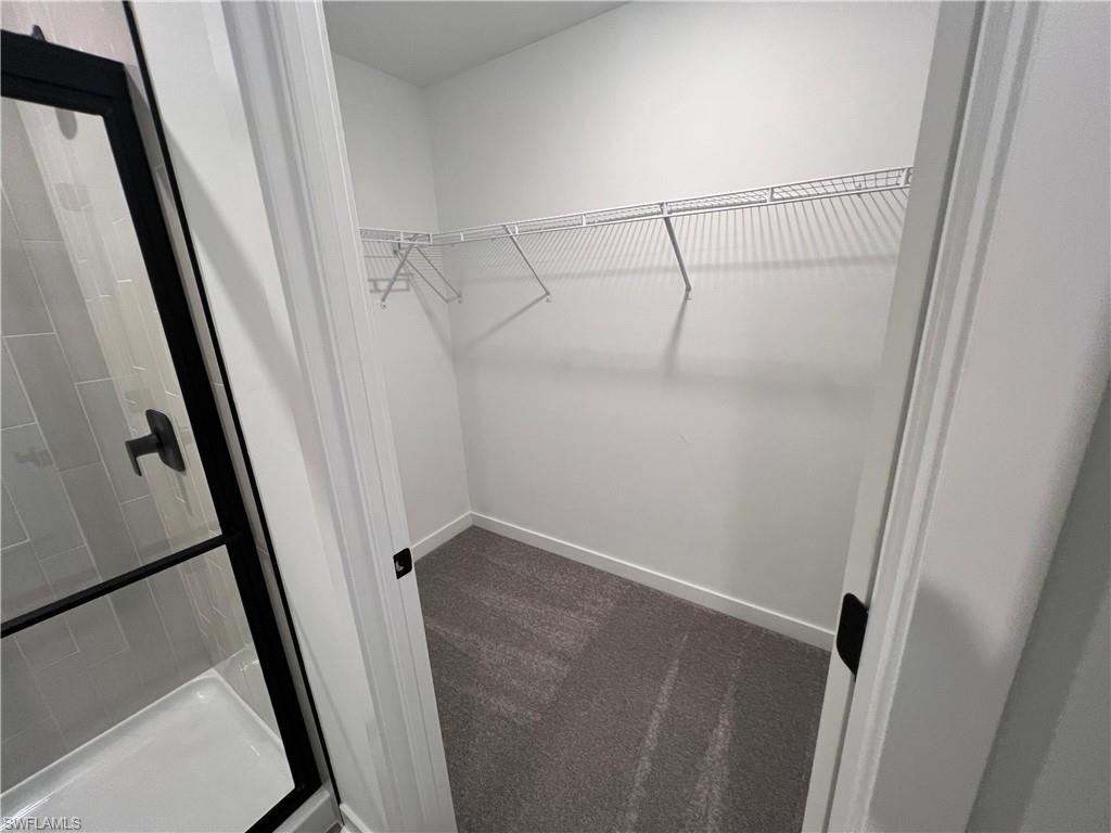 MIRROR LAKES - Residential Lease