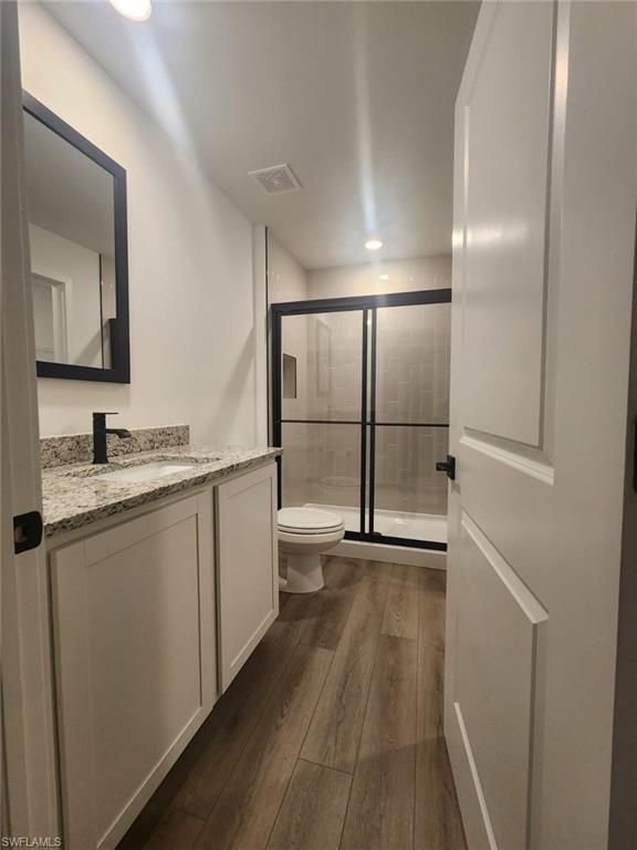 MIRROR LAKES - Residential Lease