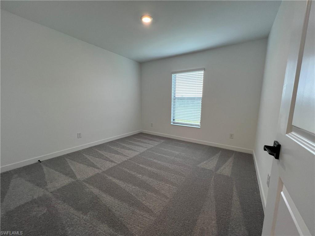 MIRROR LAKES - Residential Lease