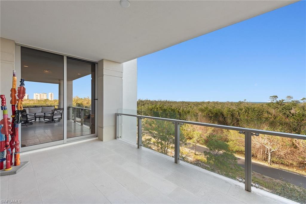 MYSTIQUE - Residential