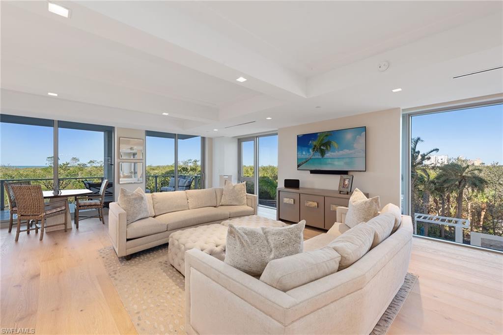 MYSTIQUE - Residential