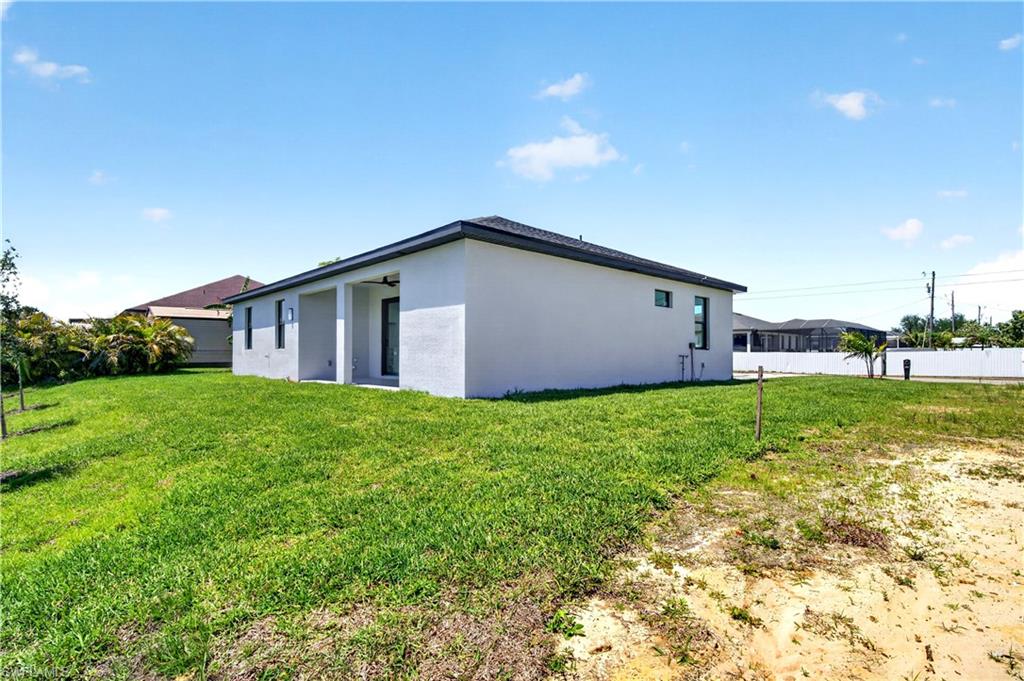 CAPE CORAL - Residential