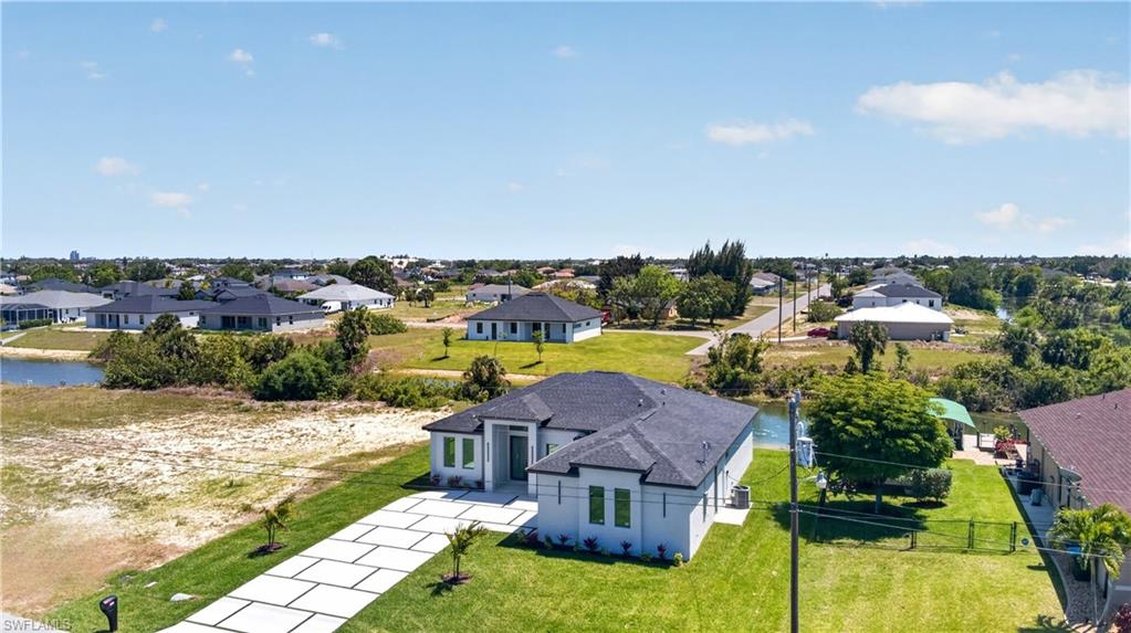 CAPE CORAL - Residential