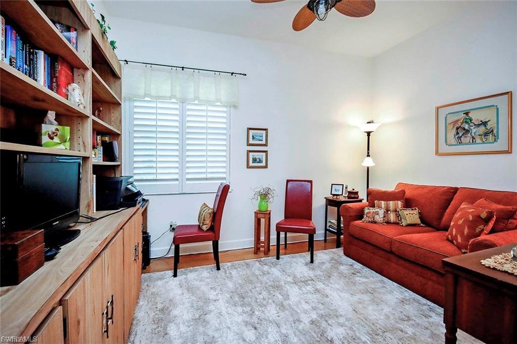 CROWN COLONY - Residential