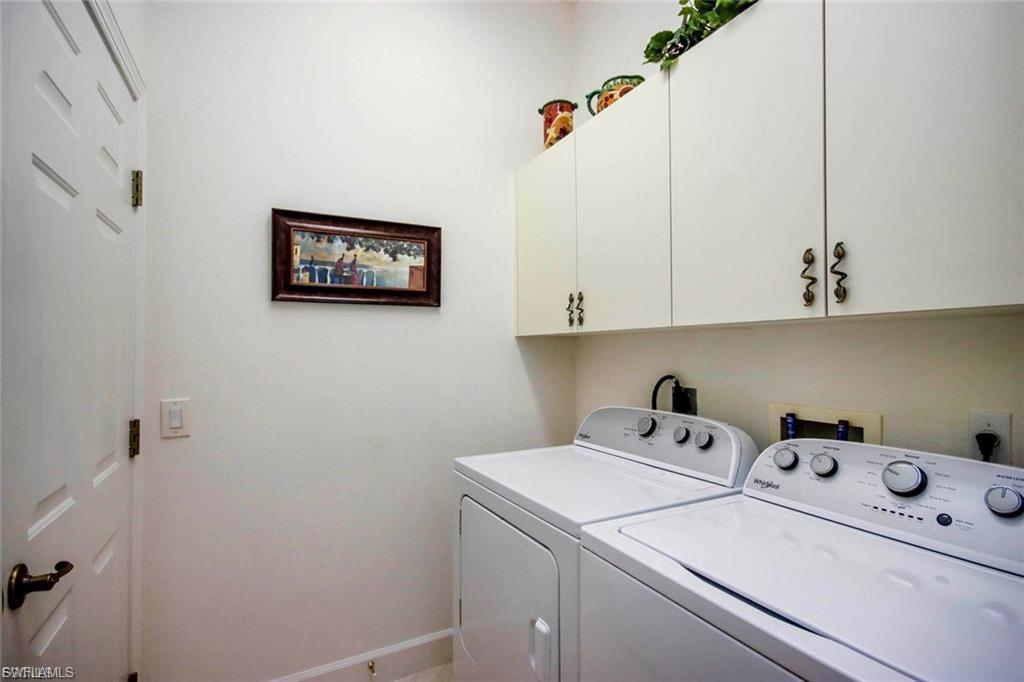 CROWN COLONY - Residential