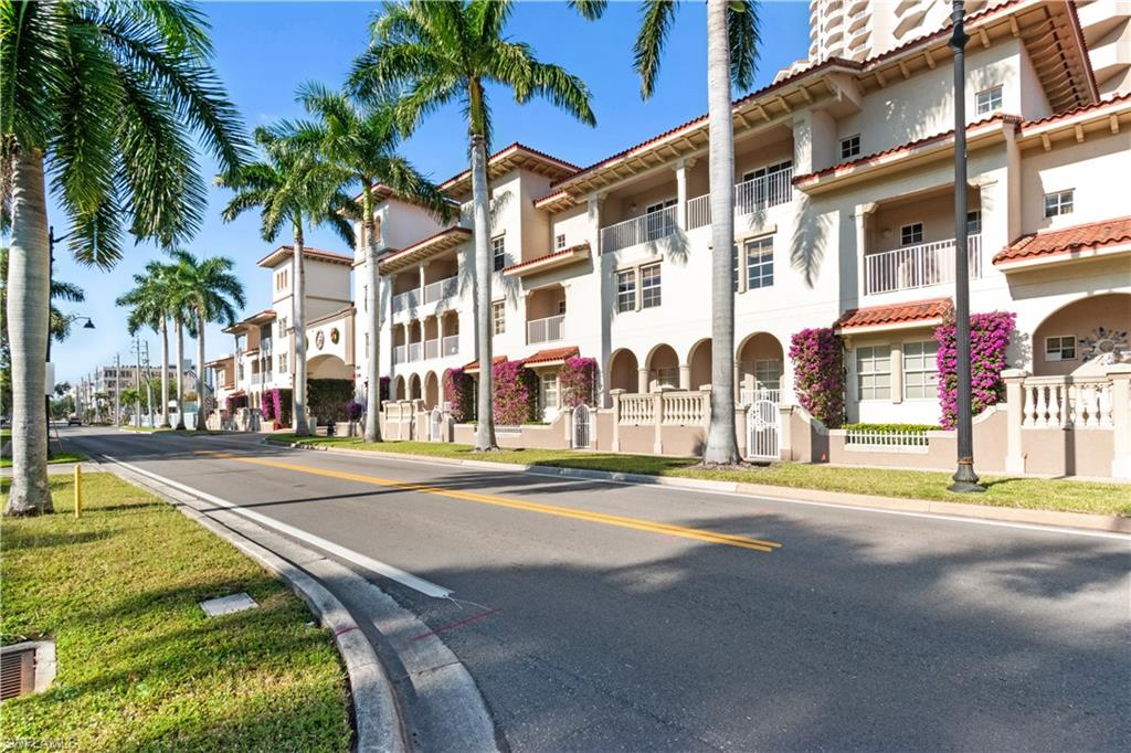 HIGH POINT PLACE - Residential