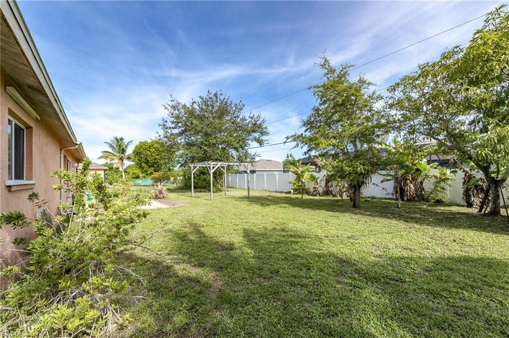 CAPE CORAL - Residential