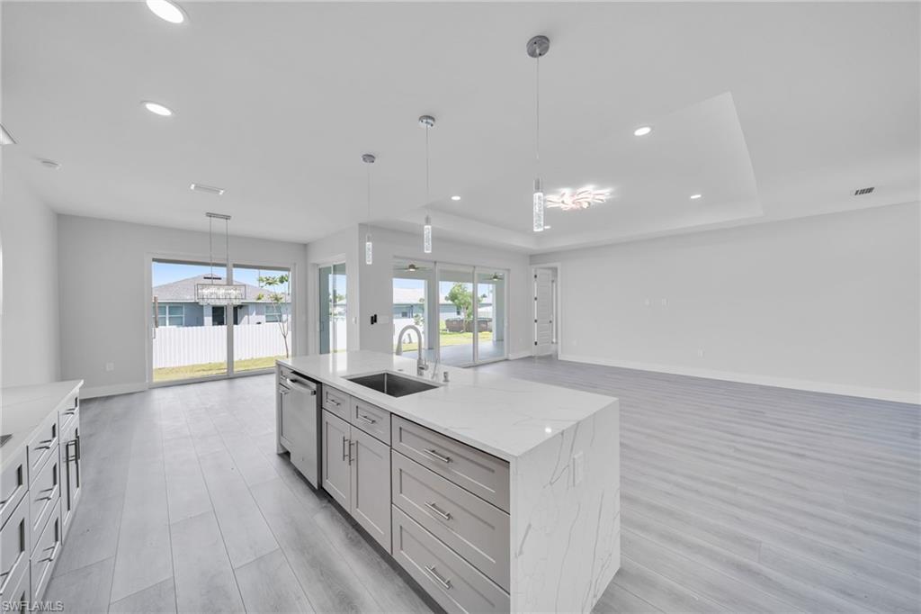 CAPE CORAL - Residential Lease