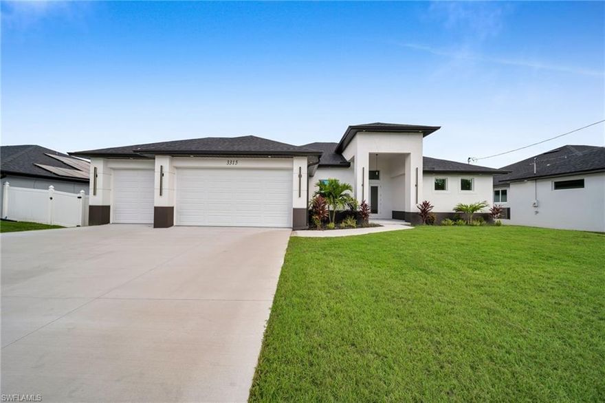Modern Elegance Meets Florida Living – 3 Beds, 3 Baths + Den , Qualify for a deposit-free option and save on move-in costs!