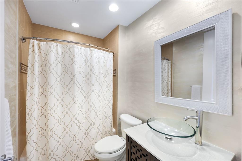 ESPERIA SOUTH - Residential