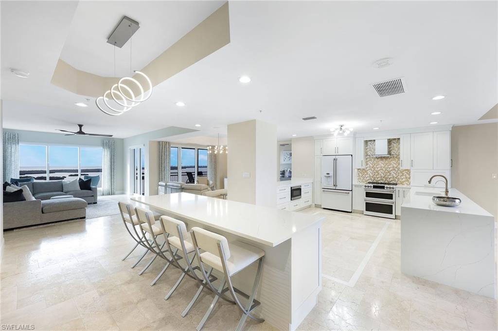 ESPERIA SOUTH - Residential