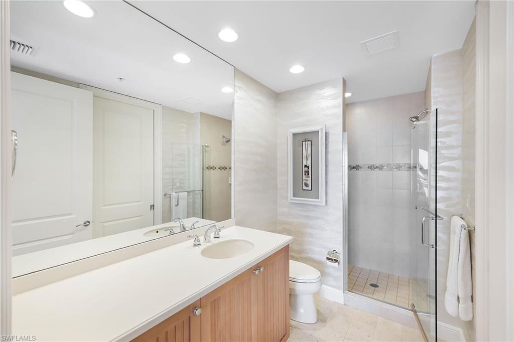 ESPERIA SOUTH - Residential