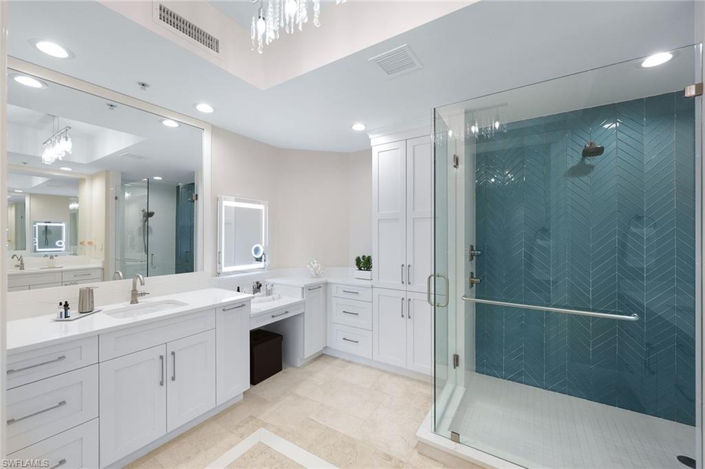 ESPERIA SOUTH - Residential