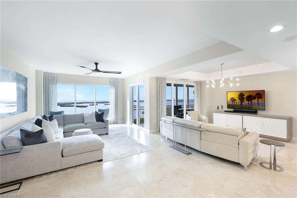 ESPERIA SOUTH - Residential