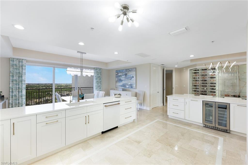 ESPERIA SOUTH - Residential