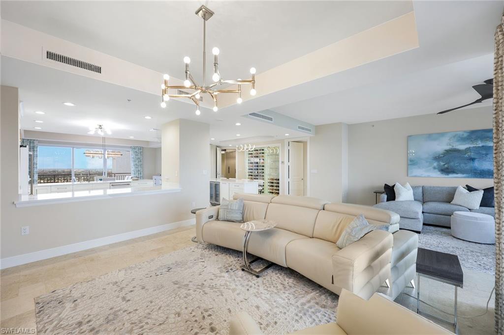 ESPERIA SOUTH - Residential