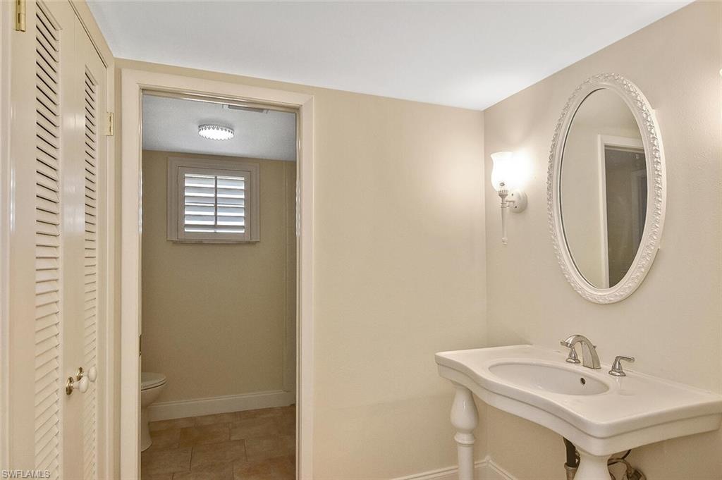 STRATFORD PLACE CONDO - Residential