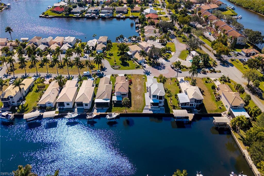 EVENINGSTAR CAY - Land