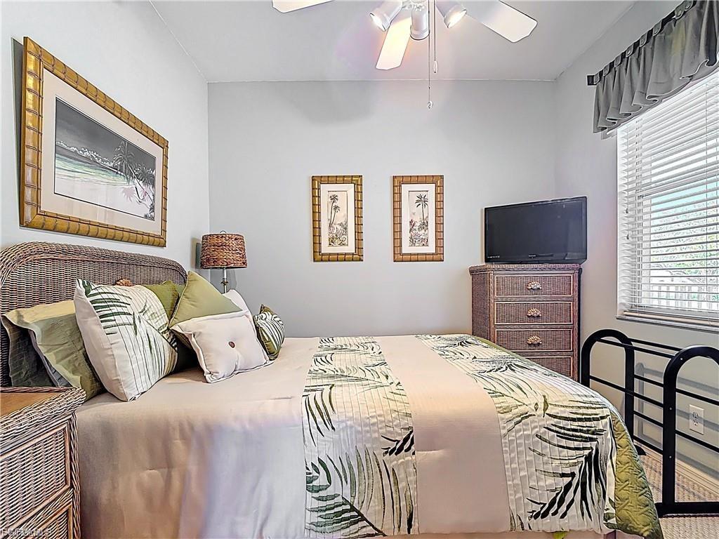 FAIRWAY ISLES - Residential