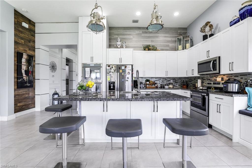 MAPLE RIDGE - Residential