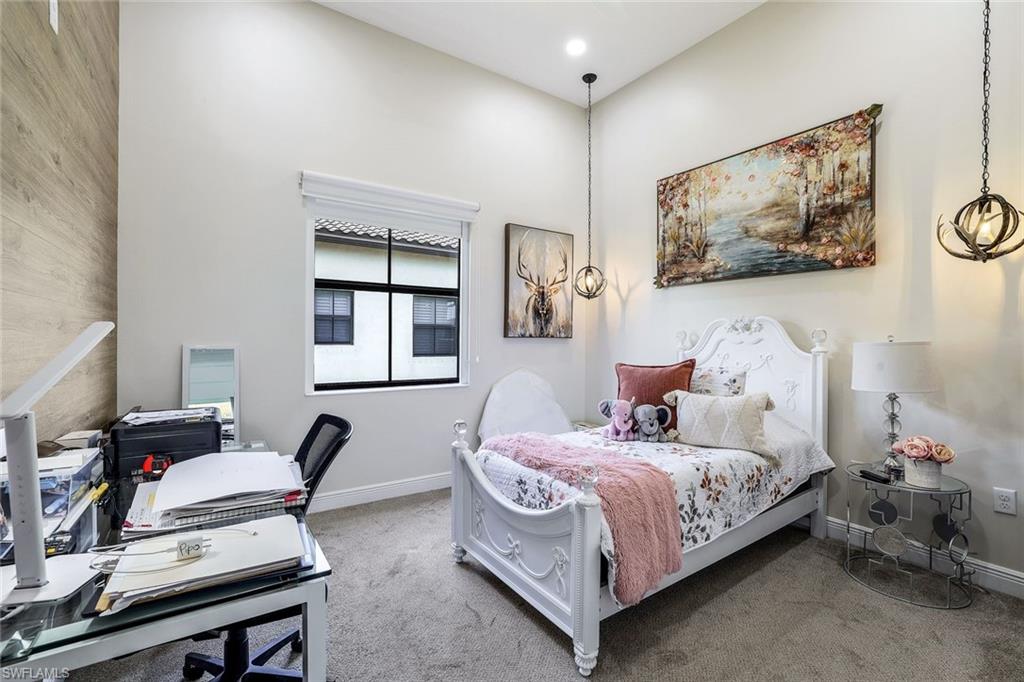 MAPLE RIDGE - Residential