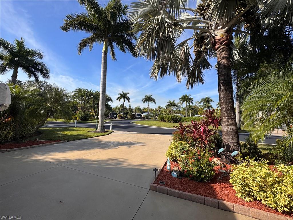 RIVERBEND MOTORCOACH RESORT - Land