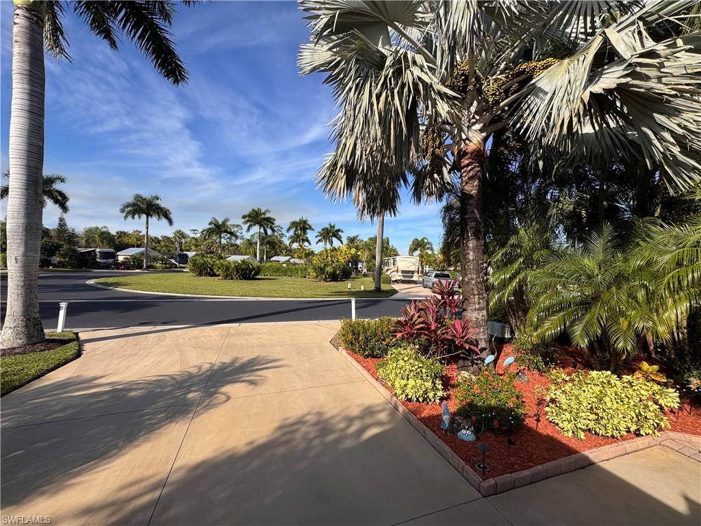 RIVERBEND MOTORCOACH RESORT - Land