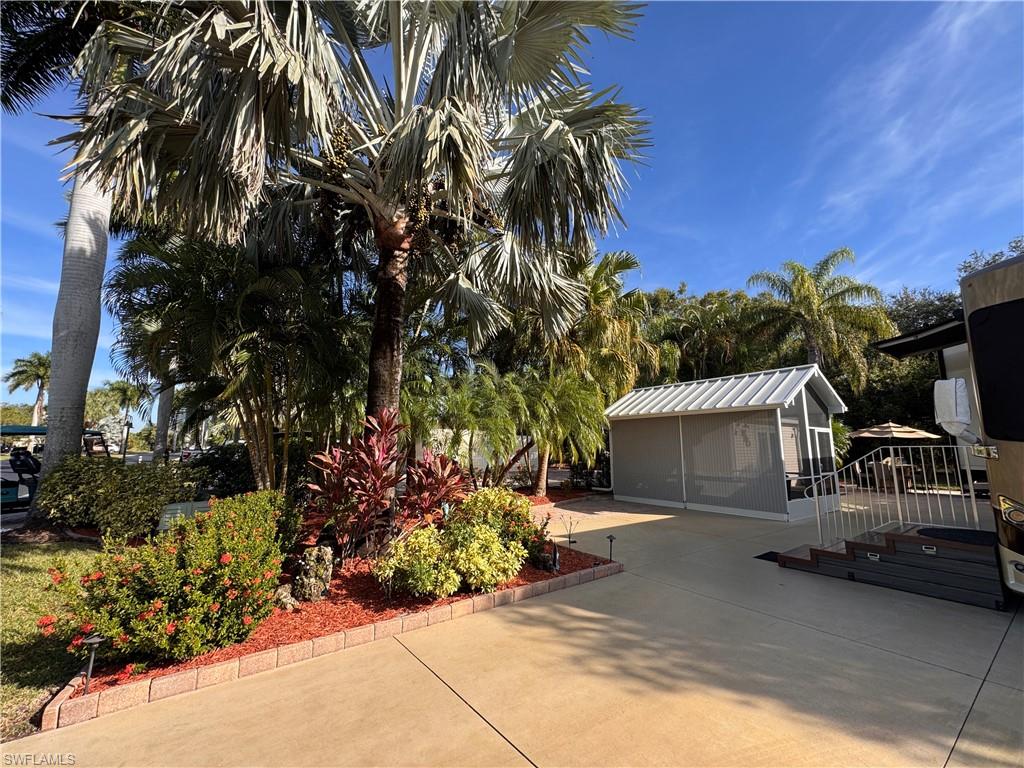 RIVERBEND MOTORCOACH RESORT - Land