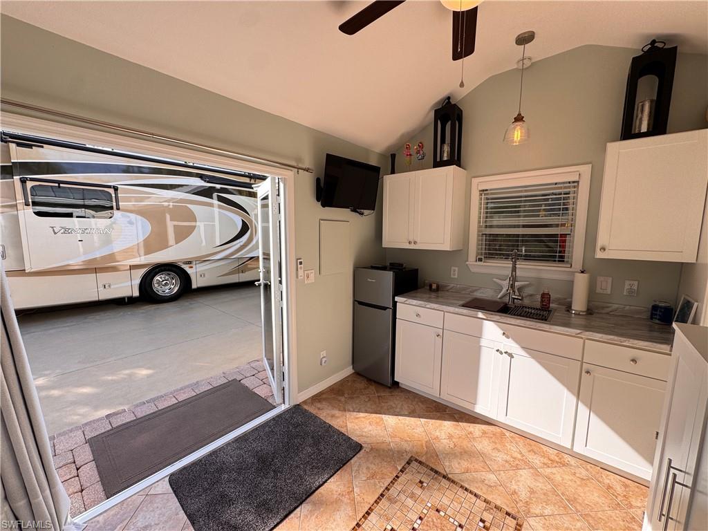 RIVERBEND MOTORCOACH RESORT - Land